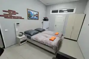 Na Sadovoy Ryadom S Parkom Flat, Shakhty