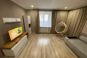 Shikarnaya Dvukhkomnatnaya V Tsentre 6 Spalnykh Flat, Tula