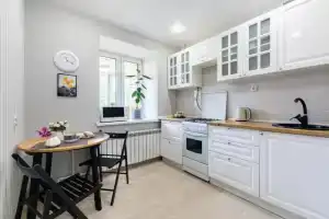 V 10 Minutakh Ot Kremlya Flat, Kazan