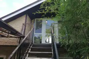 Mansarda V Tikhom Tsentre Sevastopolya Apartments, Sevastopol