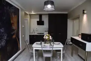 On Demonstracii #1 Apartment, Tula