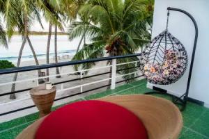 Dhonfulhafi Beach View & Spa Hotel, Baa Atoll