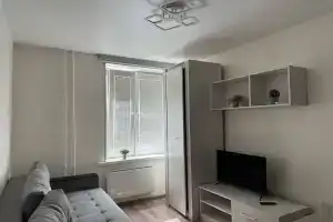 Novaya uyutnaya studiya u metro Vykhino, Moscow