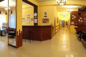 M-Otel, Adler