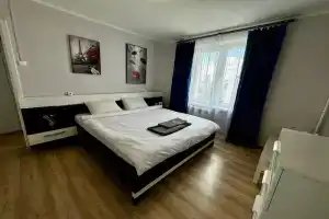 Uyutnaya dvukhkomnatnaya na Koshtoyantsa Apartment, Moscow