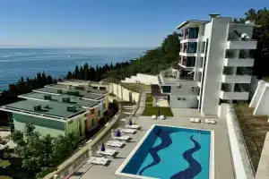 Afalina S Zonoy Patio I Otdelnoy Spalnoy Komnatoy Apartments, Alushta