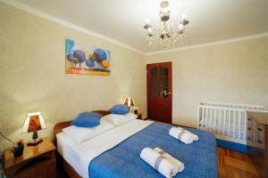Apartments Semeynye S Balkonom I Krasivym Vidom V Tyrnauze from Kvartiruking, Tyrnyauz