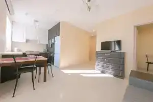 Vinogradnaya Lestnitsa Flat, Gelendzik