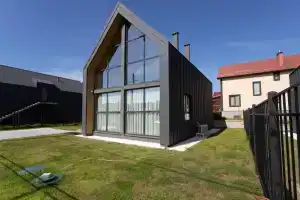 V Mechnikovo Private House, Baltiysk