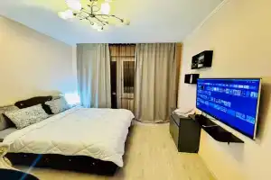 Uyutnaya 1K okolo Metro Lesoparkovaya 126 Flat, Moscow