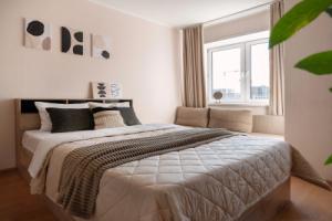 Na Literaturnom Bulvare Apartments, Misailova