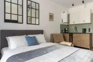 Zerkalnyje V Dome S Basseynom V Sestroretske Apartaments, Sestroretsk