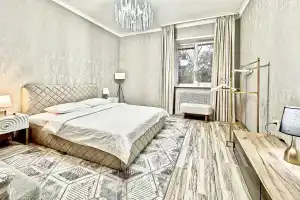 Zolotoy kvadrata: 2-komnatnaya u metro i vokzala + balkon Apartments, Minsk