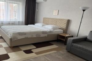 Svetlaya I Prostornaya Kvartira dlya Gostey Goroda Flat, Elista