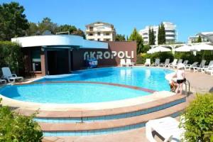 Akropoli Hotel, Golem