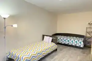 Uyutnaya na Zvyozdnoj Flat, Syzran