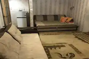 V Tsentre Goroda Flat, Azov