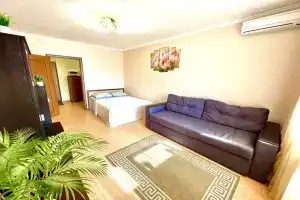 Na 15 Etazhe V Zhk Botanicheskiy Apartments, Samara