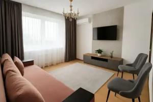Dvuhkomnatnaya Kvartira v Tsentre S Vidom Na Gorod I Na Gory Apartments, Almaty
