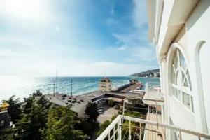 Bristol Hotel, Yalta