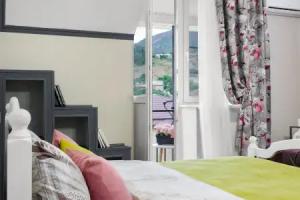 S Prekrasnym Vidom Na Mashuk Flat, Goryachevodsky