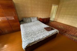 Dvukhkomnatnaya S Balkonom Flat, Dzerzhinsk