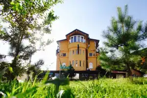 Tukan House, Krasnaya Polyana