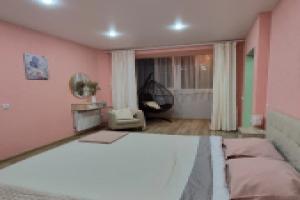 Uyutnaya Dvukhkomnatnaya S Otdelnym Vkhodom Flat, Pavlovsk