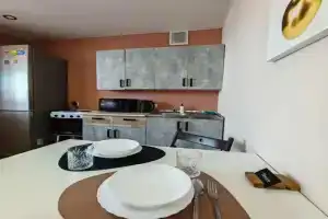 Ul.shevchenko 70/2 Kv.87 Flat