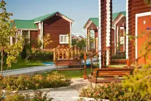 White Horse Hotel, Kadnikova