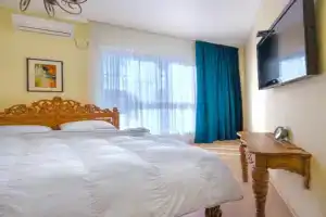 Pervaya Liniya Naberezhnoy Apartments, Novorossijsk