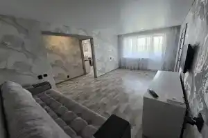 Pyadom C Avtovokzalom Flat, Zlatoust