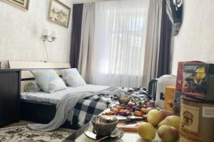 Uyutnaya Studiya v Tsentre Simferopolya v Starinnoy Usadybe Flat, Simferopol