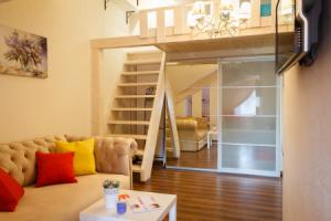 9 Nochej Lenina 32 Apartments, Kostroma