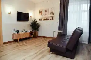 On Demonstratsii №5 Apartment, Tula