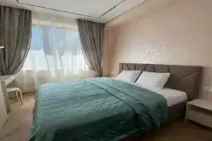 Flamingo s vidom na more Flat, Yalta