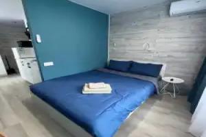 Nochevali Flat, Artem