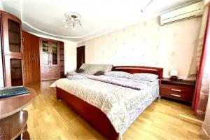 Na Sovetskoy ploschadi Apartments, Saransk