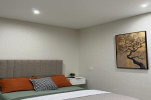 Po Sutochno Flat, Shakhty