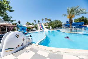 Riverside Garden Resort Hotel, Karavas