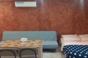 Na Amurskoy 24 Flat, Artem