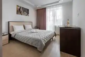 Trekhkomnatnye na Nemige Apartments