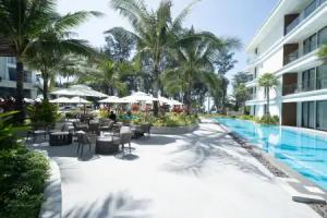 Sunshine Beach Studio Apartments, Layan Beach