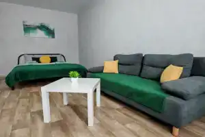 Uyutnaya kvartira v rayone aeroporta Apartments, Tyumen