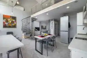 Dvukhurovnevaya Flat, Mikhaylovsk