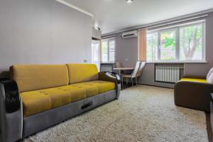 S Novym Remontom Flat, Tikhoretsk