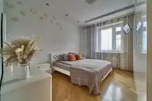 Na 1 Linii Naberezhnoy s Vidom na Volgu Flat, Samara