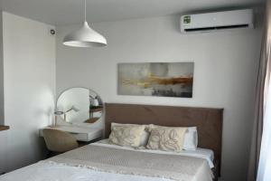 Studiya Skandi V Vidnom Flat, Misailova