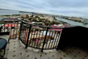Studiya S Vidom Na R Volga I Naberezhnuyu Privolzhskogo Zatona Flat, Astrakhan