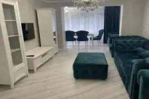 Dvukhkomnatniy Lyuks Flat, Thubun